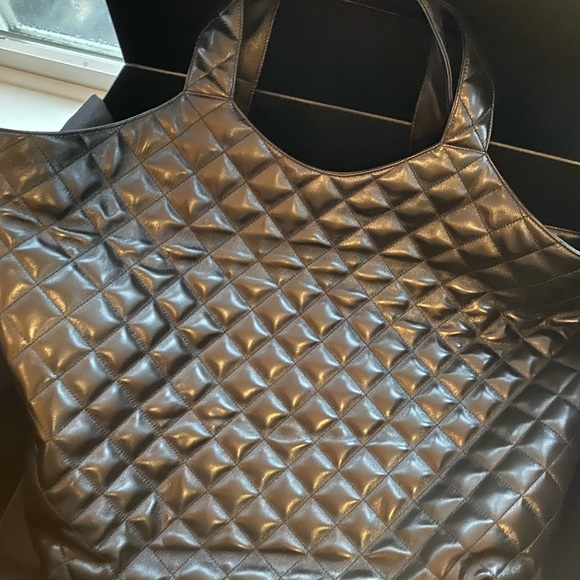 Yves Saint Lauren brand new - Picture 3 of 8